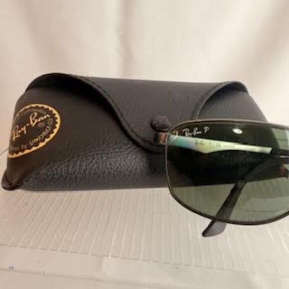Ray-Ban RB8313 Aviator Sunglasses Polarized | Black Silver Frame Green Lenses - Picture 5 of 10